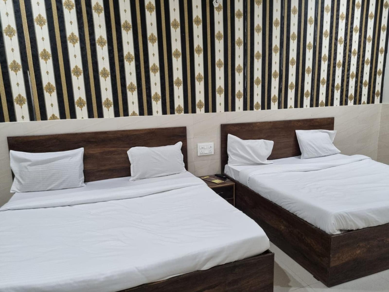 Vrindavan Bhakti Bhavan- Near Prem Mandir By Mukund Otel Dış mekan fotoğraf